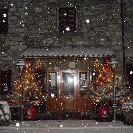 Albergo Sichi กูติญาโน ภายนอก รูปภาพ