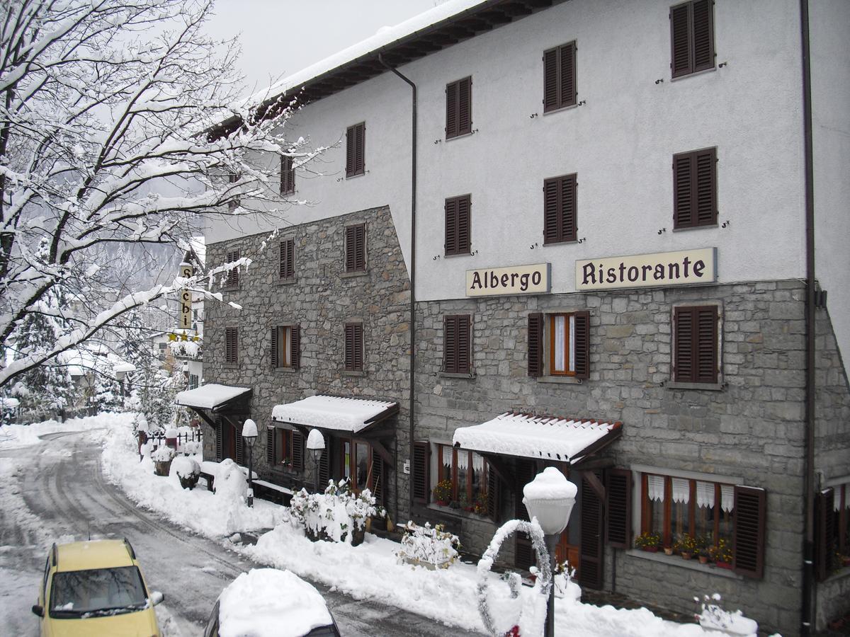 Albergo Sichi กูติญาโน ภายนอก รูปภาพ